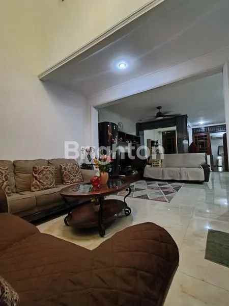 dijual rumah bendungan hilir jakarta pusat