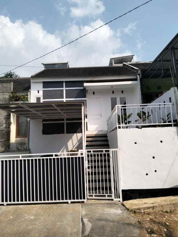 dijual rumah bentang padalarang