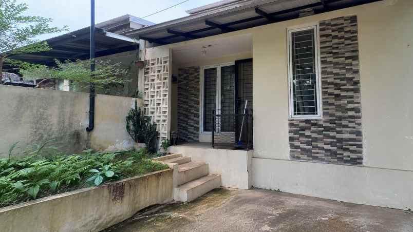 dijual rumah bojongsari depok