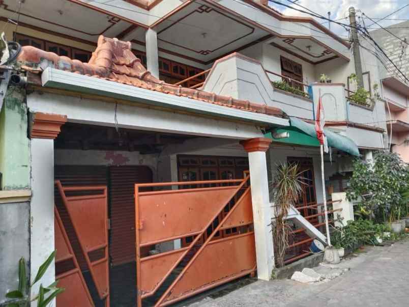 dijual rumah bronggalan sawah surabaya