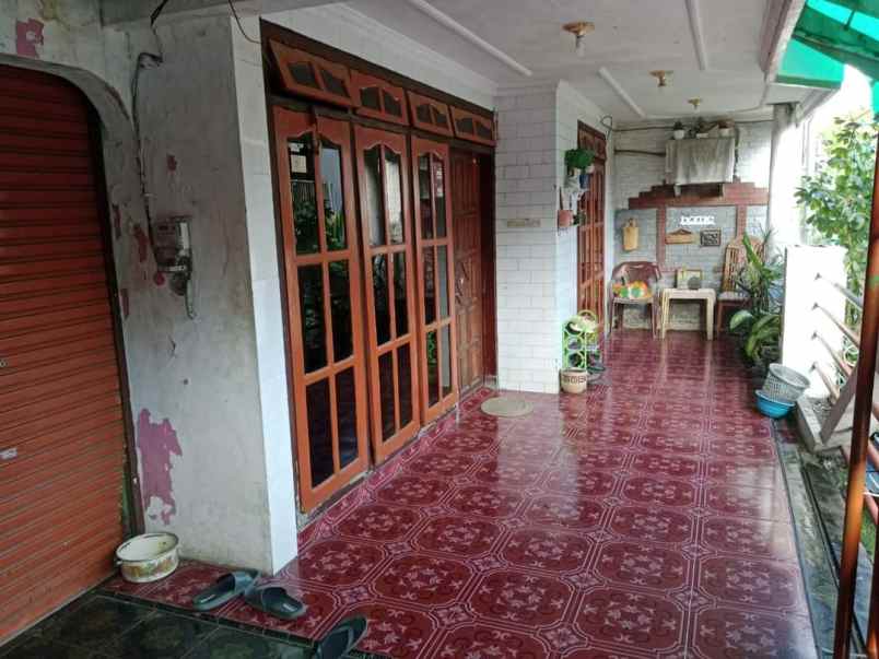 dijual rumah bronggalan sawah surabaya