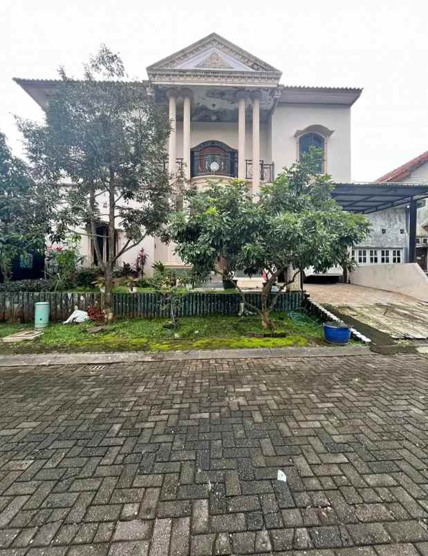 dijual rumah bsb city