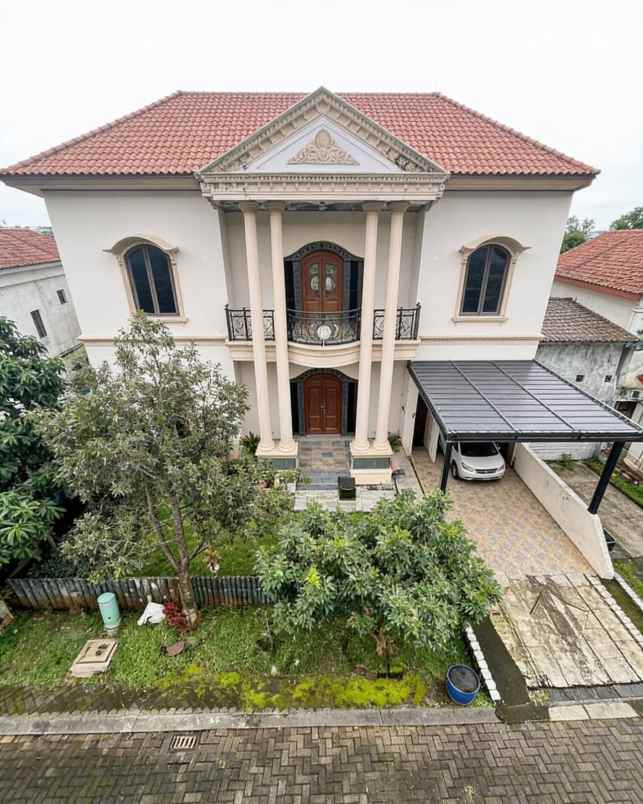 dijual rumah bsb city