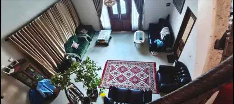 dijual rumah bsb city