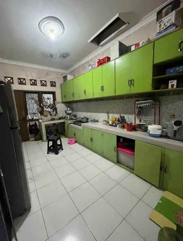 dijual rumah bsb city