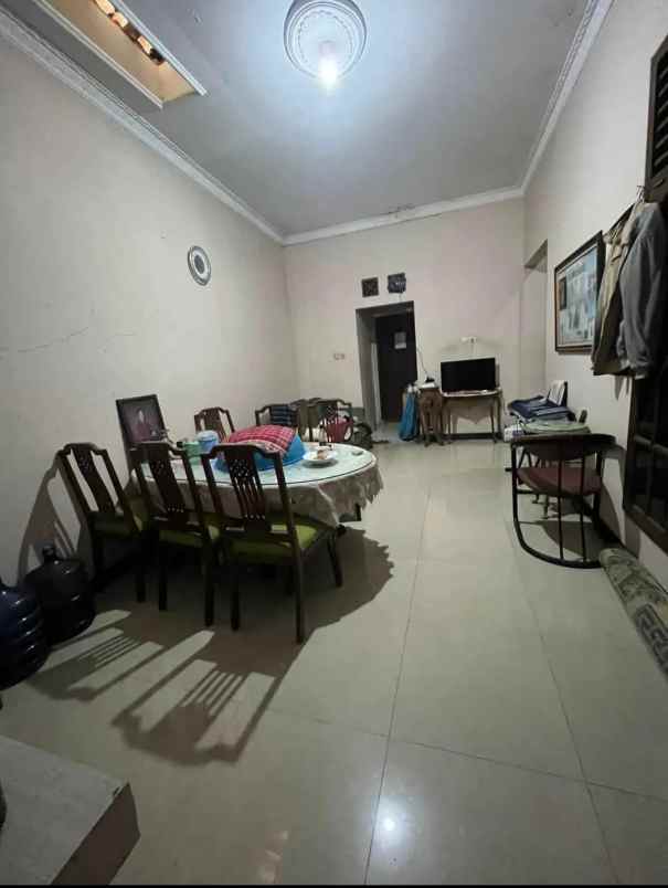 dijual rumah bsb city