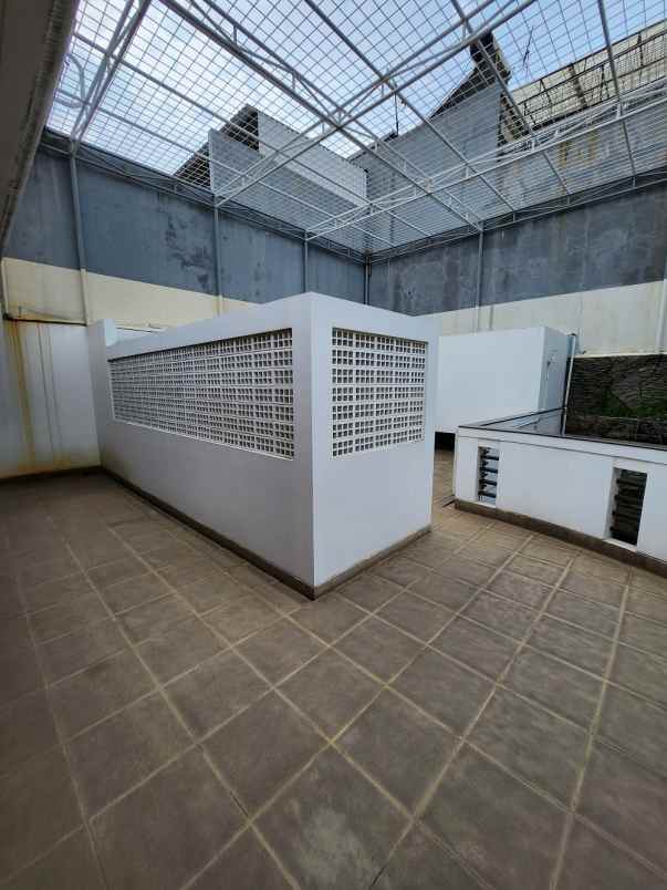 dijual rumah bukit gading mediterania