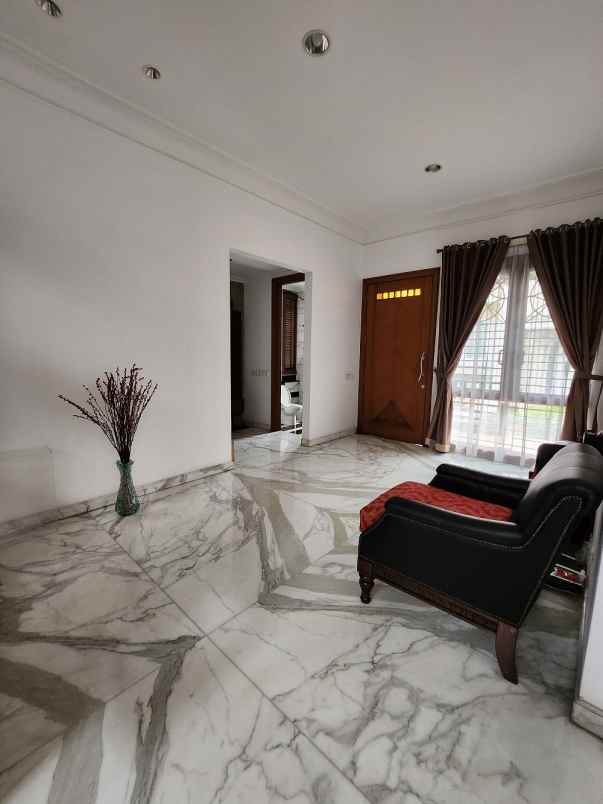 dijual rumah bukit gading mediterania