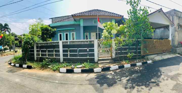 dijual rumah bumi panyawangan