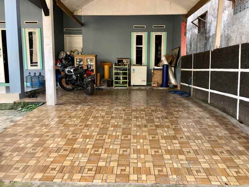 dijual rumah bumi panyawangan