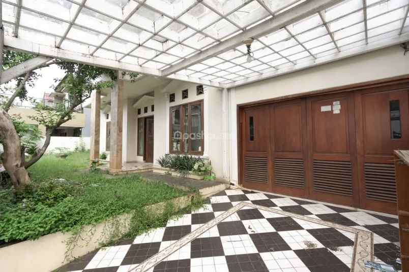 dijual rumah caman