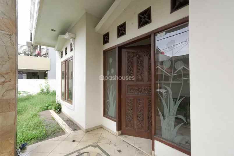 dijual rumah caman