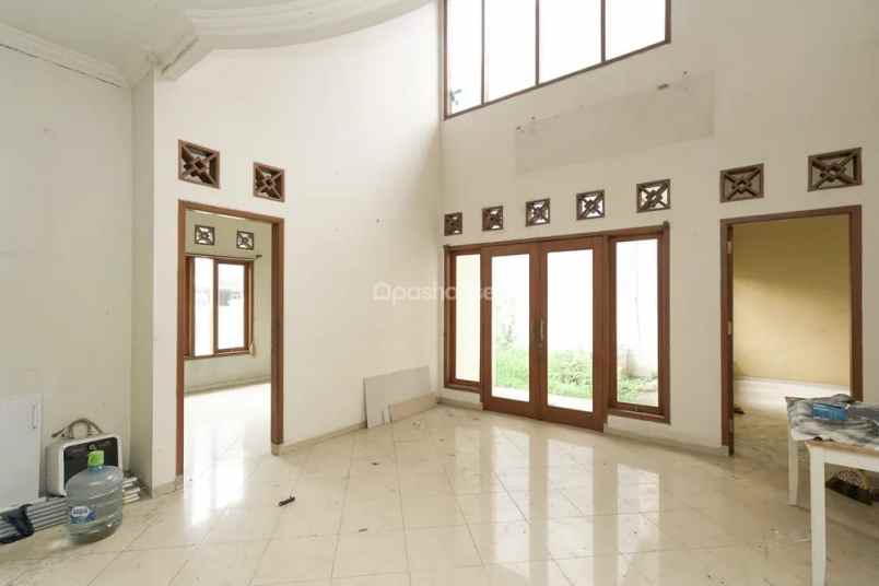 dijual rumah caman