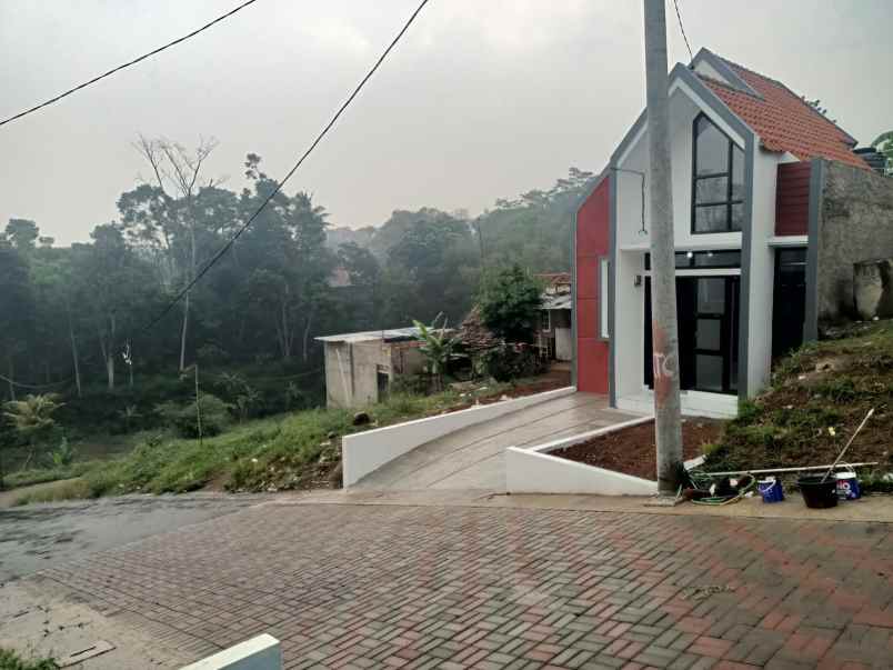 dijual rumah cibolerang cinunuk