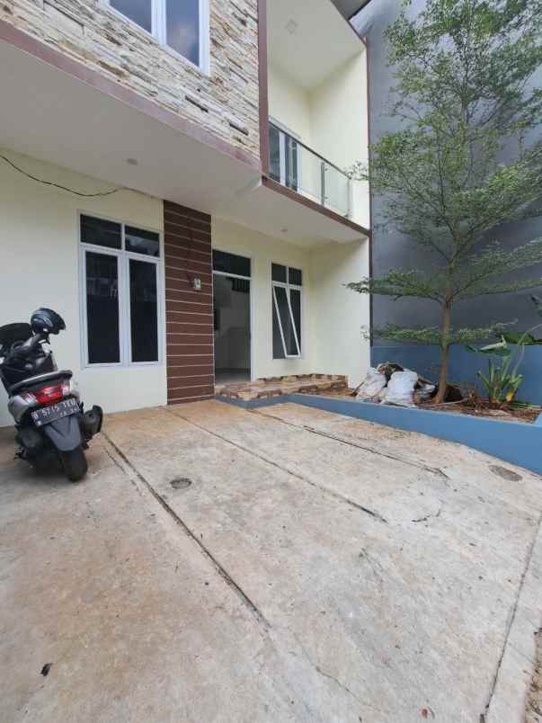 dijual rumah cibubur kec ciracas kota