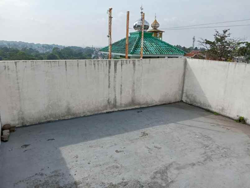 dijual rumah cigadung bandung utara