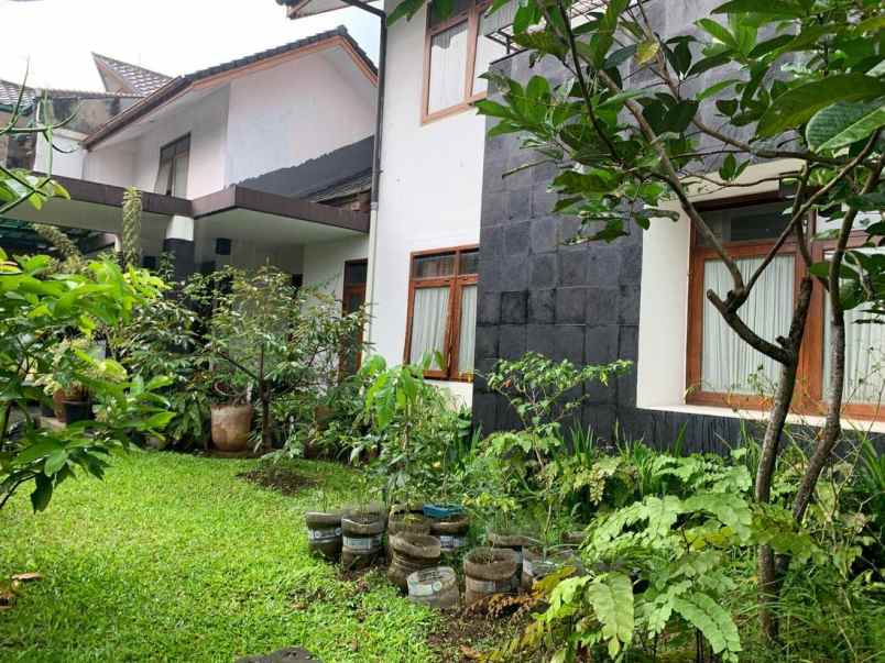 dijual rumah cigadung dago bandung utara