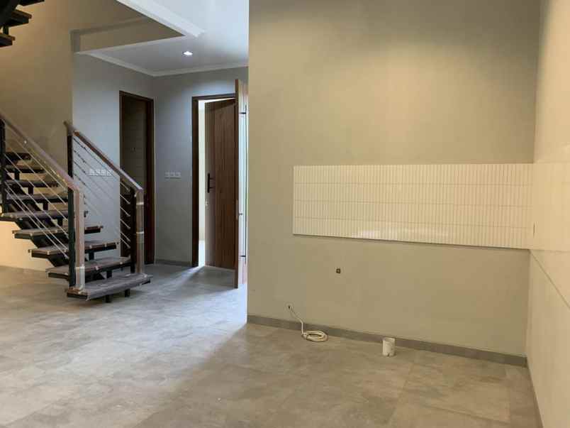 dijual rumah cigadung dago bandung utara