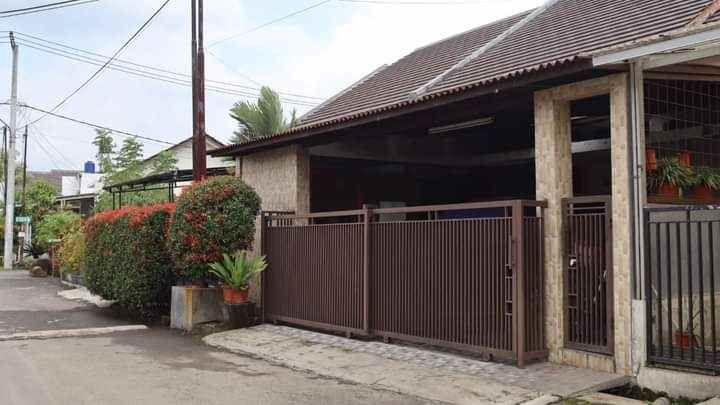 dijual rumah ciganitri