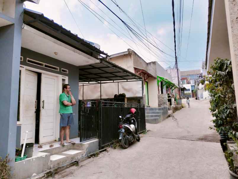 dijual rumah cihanjung