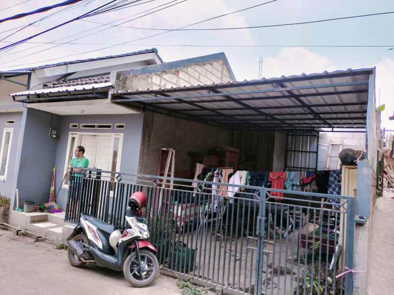 dijual rumah cihanjung