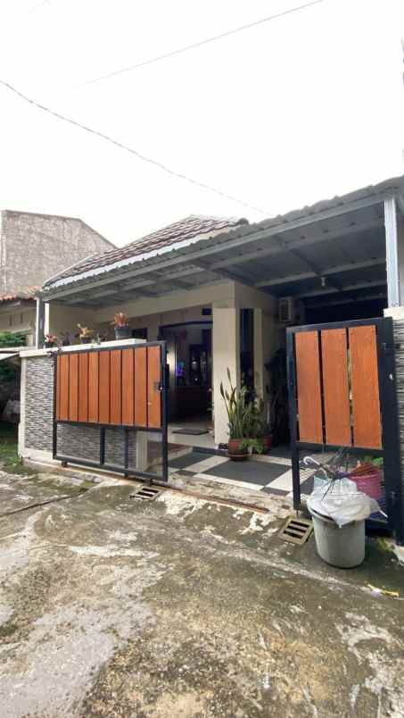 dijual rumah cijambe