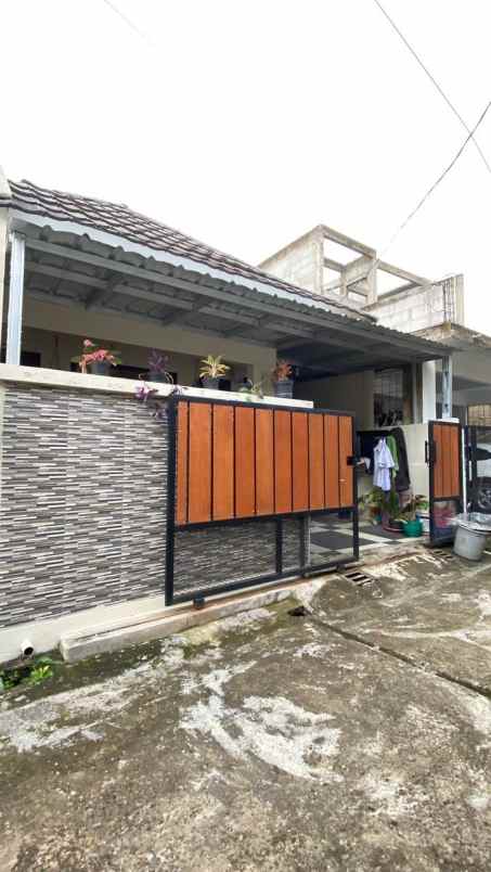 dijual rumah cijambe