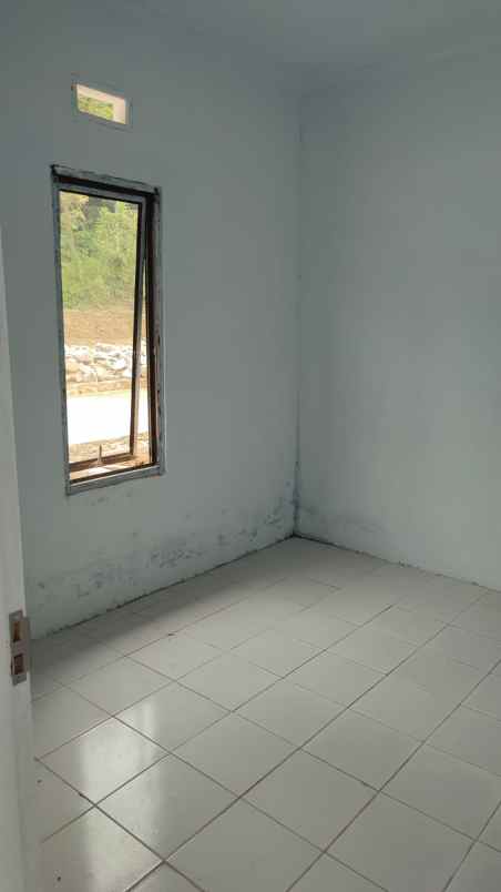 dijual rumah cikao bandung