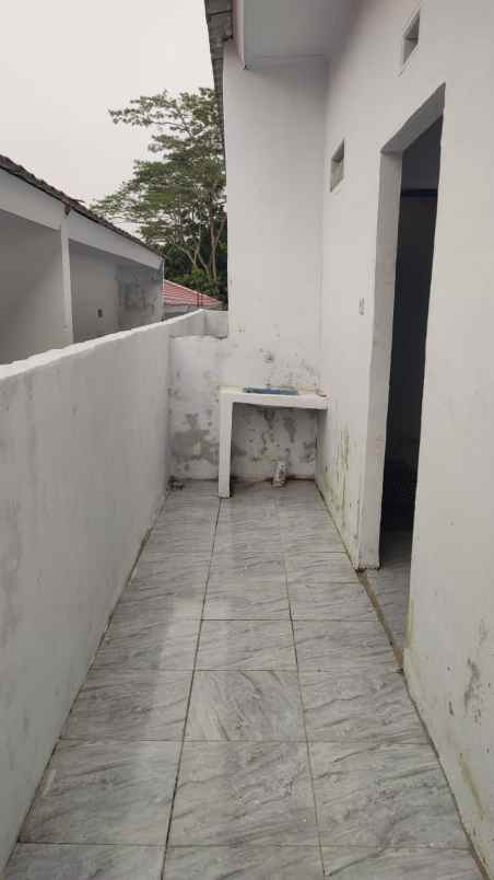 dijual rumah cikao bandung