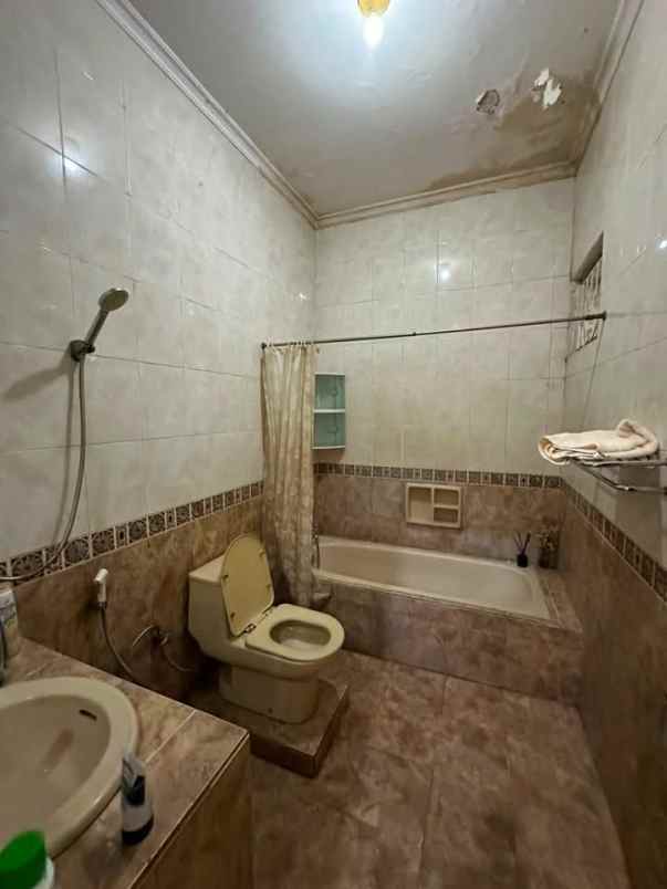 dijual rumah cilendek timur