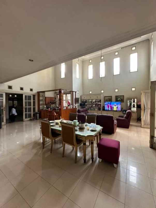 dijual rumah cilendek timur