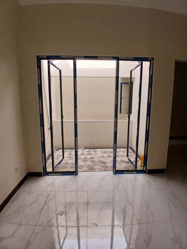 dijual rumah cilodong depok