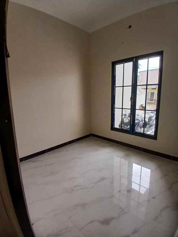 dijual rumah cilodong depok