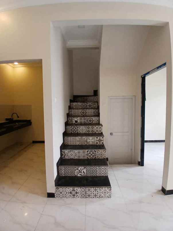 dijual rumah cilodong depok