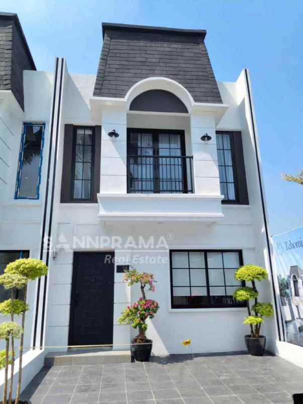 dijual rumah cimpaeun
