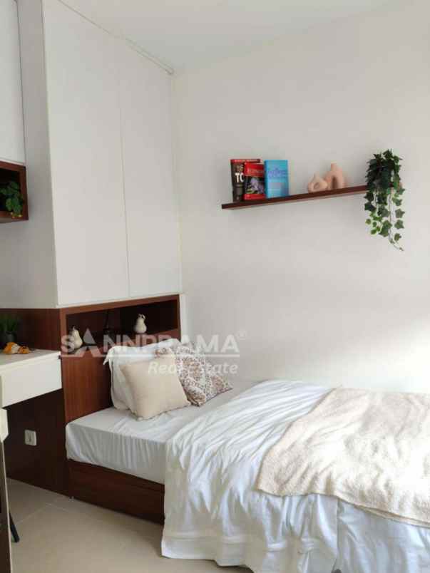 dijual rumah cimpaeun