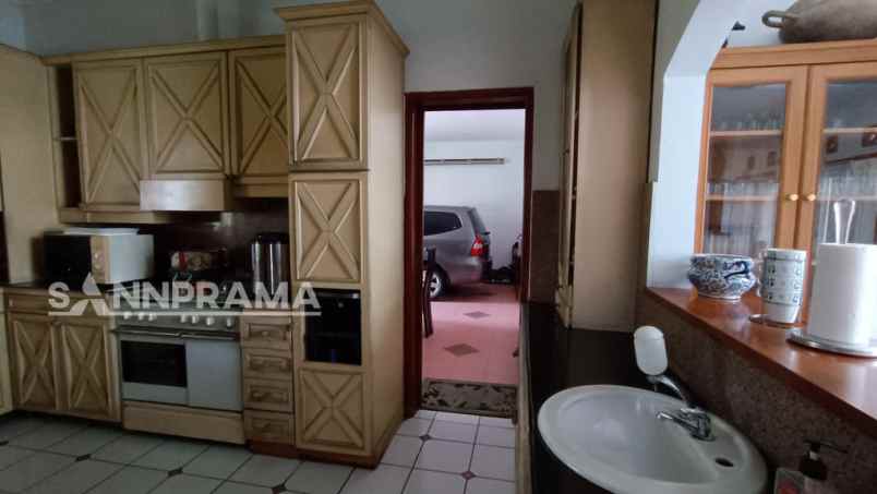 dijual rumah cinere