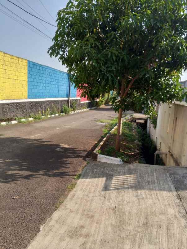 dijual rumah cipageran