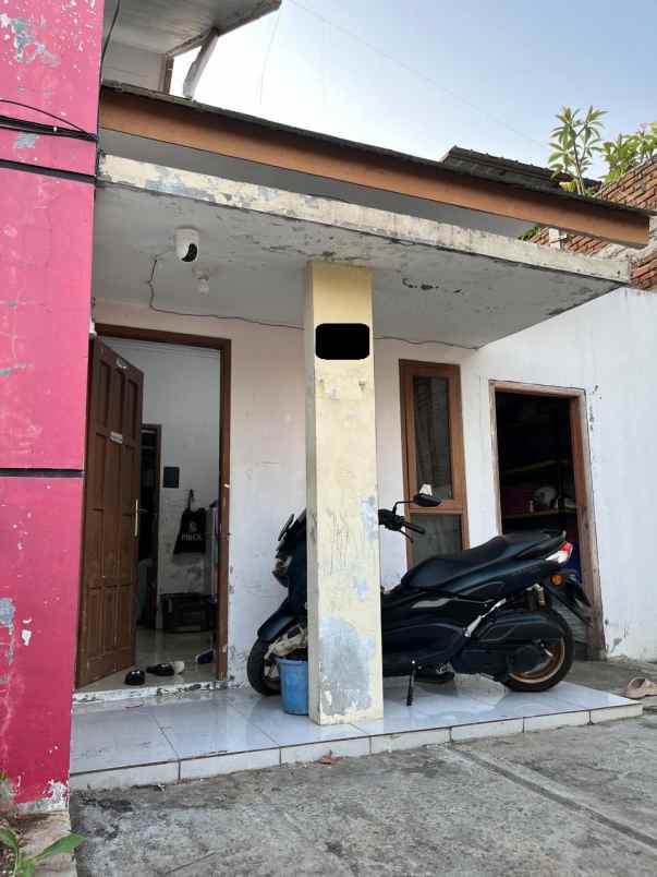 dijual rumah cipageran