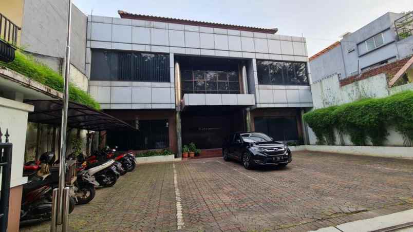 dijual rumah cipaku