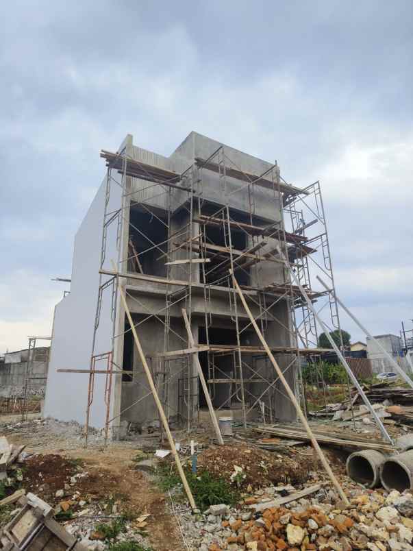 dijual rumah cipayung