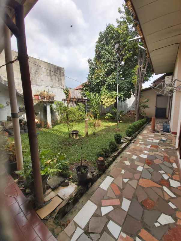 dijual rumah cireundeu kec ciputat