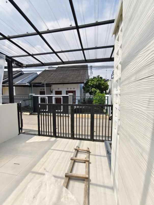 dijual rumah cisaranten arcamanik