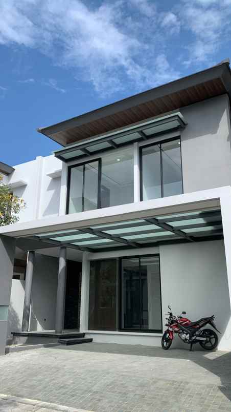 dijual rumah citraland surabaya