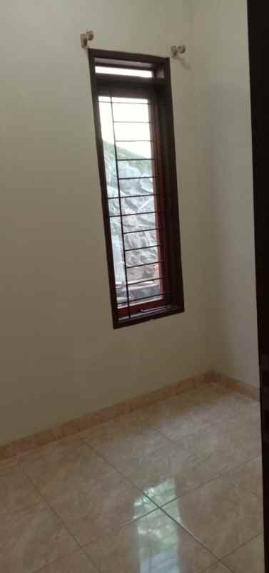 dijual rumah ciwaruga