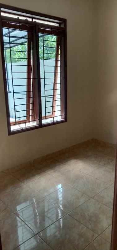 dijual rumah ciwaruga
