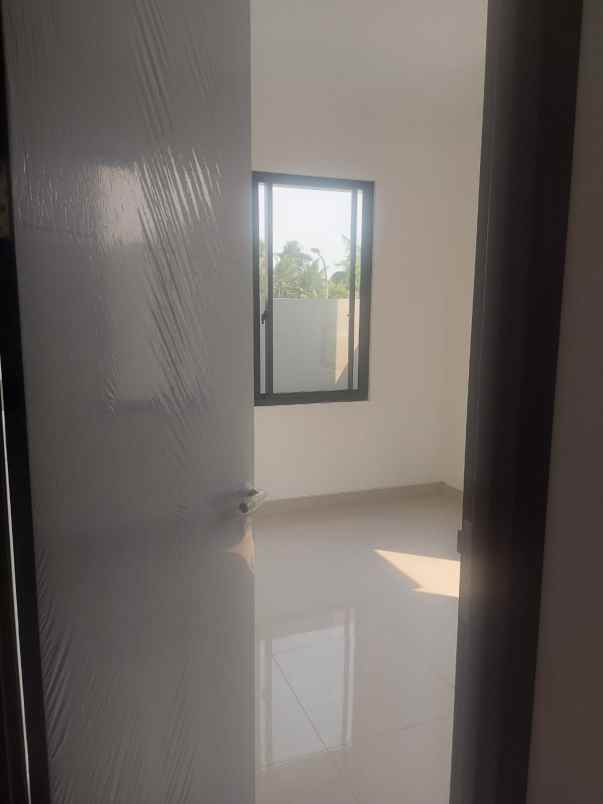 dijual rumah cluster alabama pik2