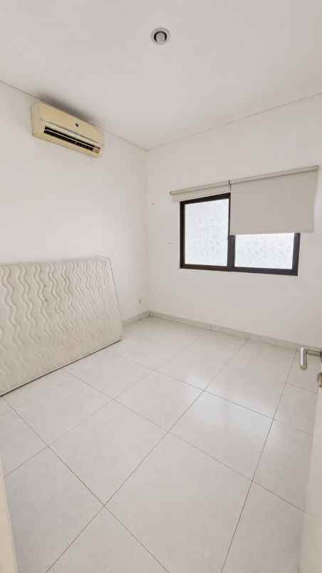 dijual rumah cluster alamanda jgc