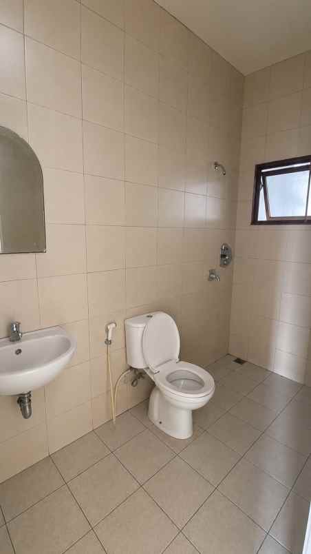 dijual rumah cluster alamanda jgc