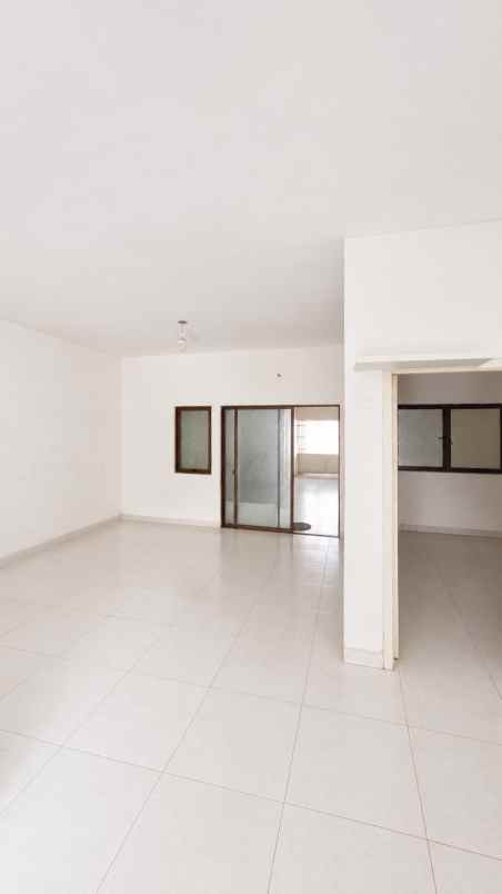 dijual rumah cluster alamanda jgc